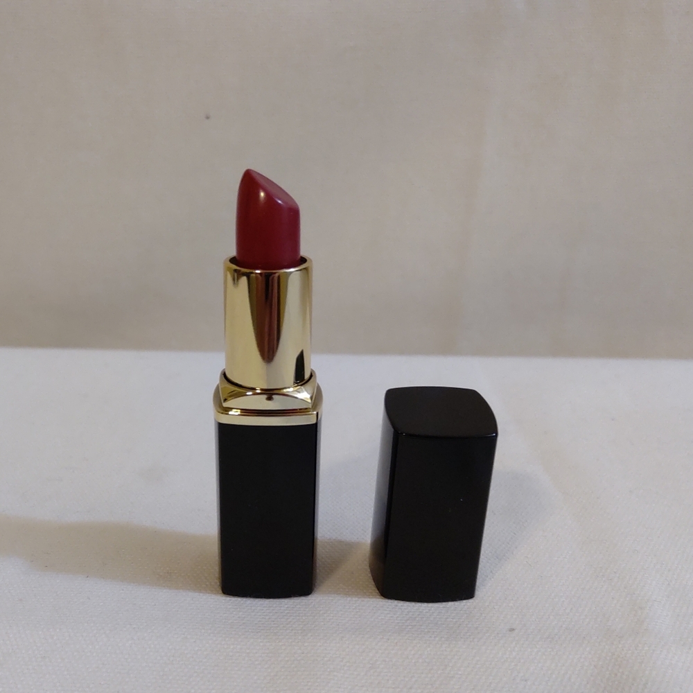 "NEW,  Signature Club A Lipstick, color #63